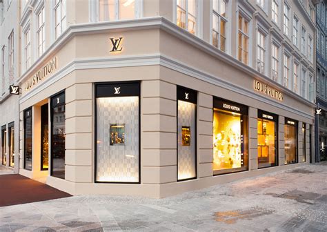 designer boutique louis vuitton